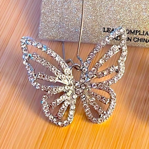 Brand New Natasha Rhinestone Butterfly Silver Tone Drop Earrings Sparkly - Picture 6 of 13